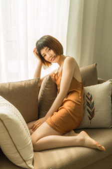 皇上在御花园C了太子妃
